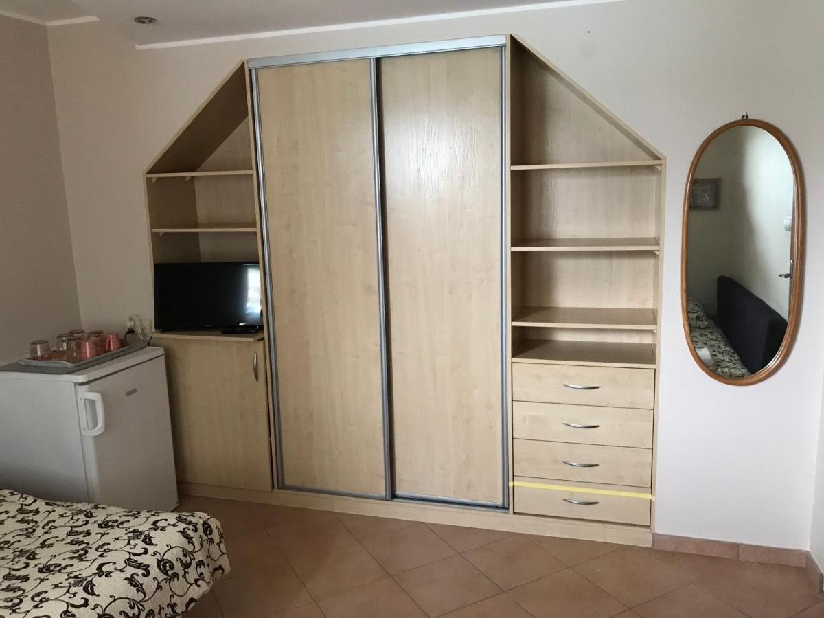 Pokoje Goscinne Reja Władysławowo Esterno foto